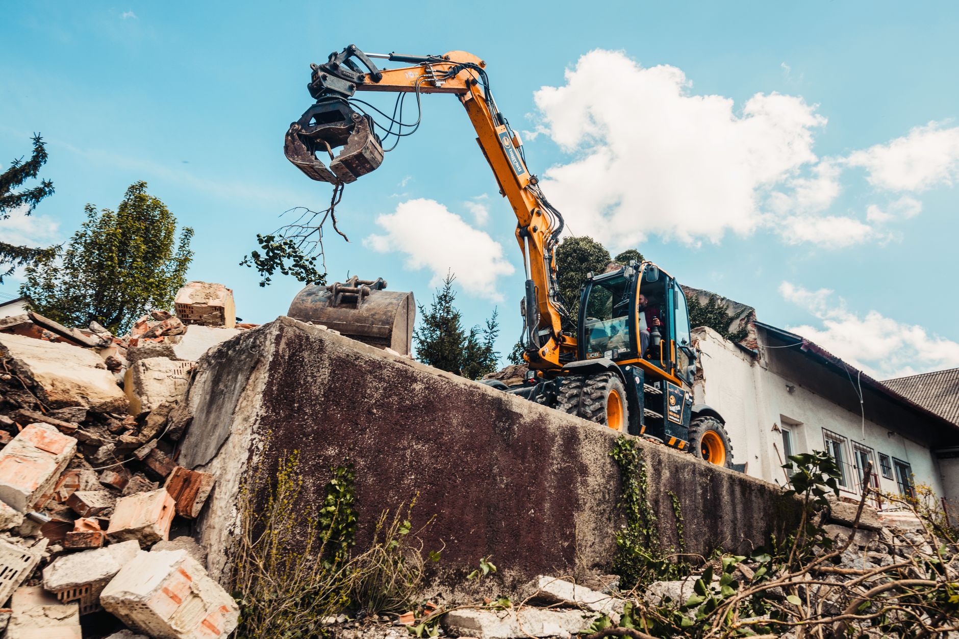 Entreprise de démolition équipe à Champigny-sur-Marne